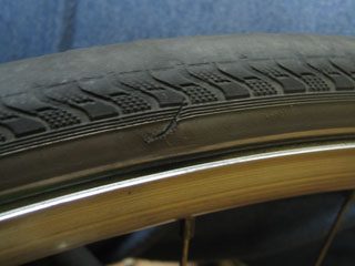 タイヤ側面の亀裂
